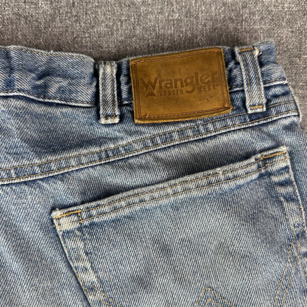 Wrangler Jeans Mens 36x30 Rugged Wear Blue Fleece Lined Insulated Distressed - Picture 6 of 13